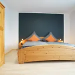 Auf Sarret Bullay