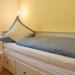 Apartment Auf Sarret Bullay